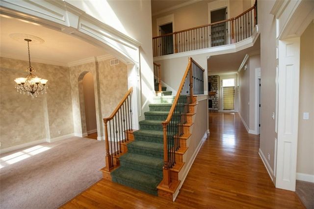 10319 N Saline Avenue, Kansas City, MO 64154