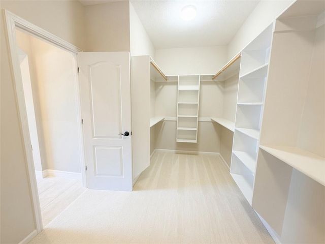 10319 N Saline Avenue, Kansas City, MO 64154