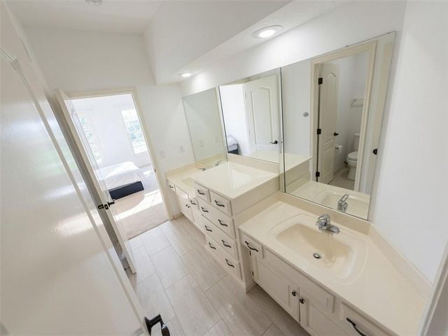 10319 N Saline Avenue, Kansas City, MO 64154