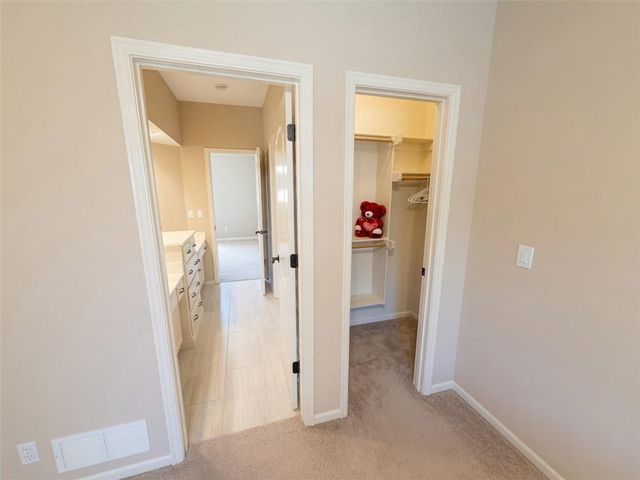 10319 N Saline Avenue, Kansas City, MO 64154