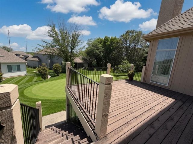 10319 N Saline Avenue, Kansas City, MO 64154