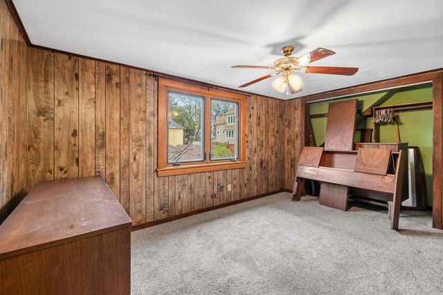 2718 Howell AVENUE, Milwaukee, WI 53207