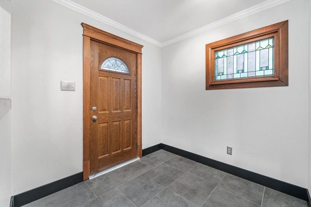 2718 Howell AVENUE, Milwaukee, WI 53207