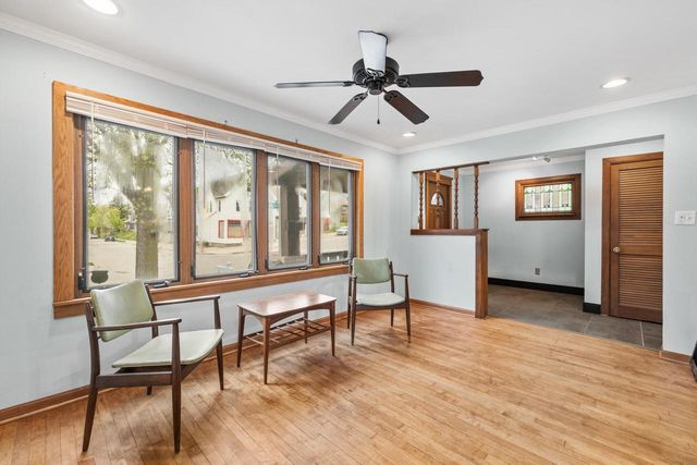 2718 Howell AVENUE, Milwaukee, WI 53207