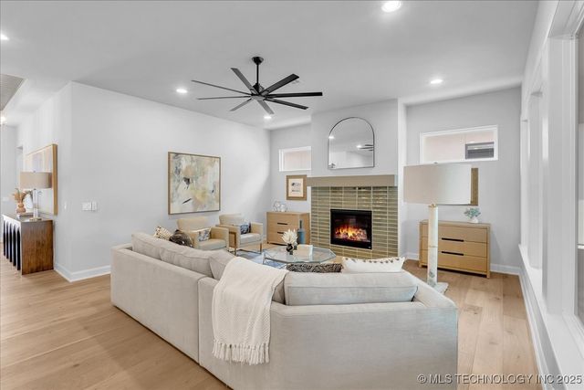 1230 N 71st Place, Broken Arrow, OK 74014