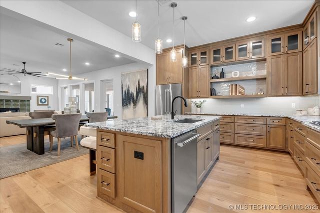 1230 N 71st Place, Broken Arrow, OK 74014