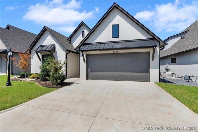 1230 N 71st Place, Broken Arrow, OK 74014