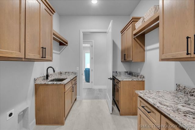 1230 N 71st Place, Broken Arrow, OK 74014