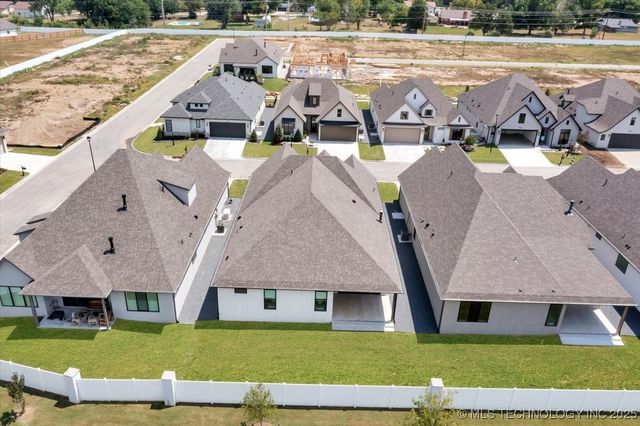 1230 N 71st Place, Broken Arrow, OK 74014