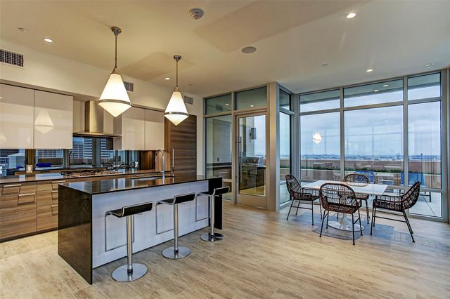 3331 Damico Street 401, Houston, TX 77019