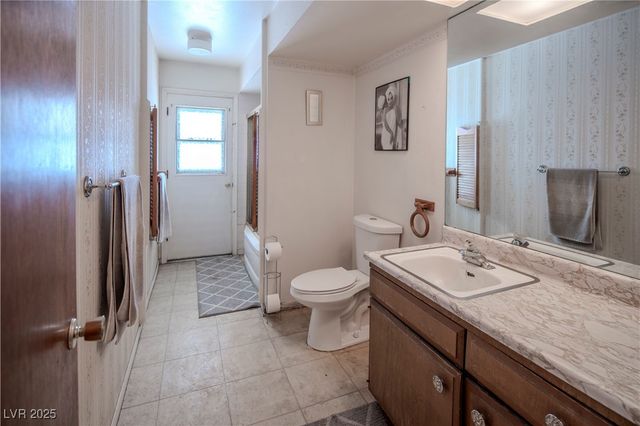 5325 Doe Avenue, Las Vegas, NV 89146