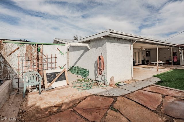 5325 Doe Avenue, Las Vegas, NV 89146