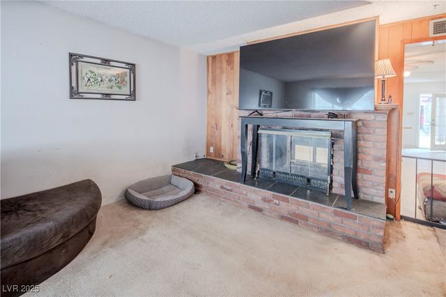 5325 Doe Avenue, Las Vegas, NV 89146