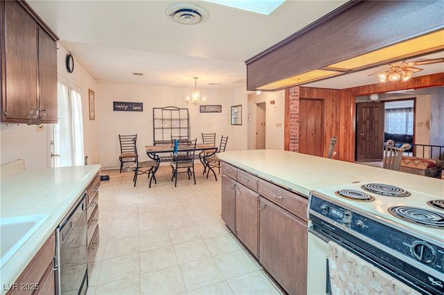 5325 Doe Avenue, Las Vegas, NV 89146