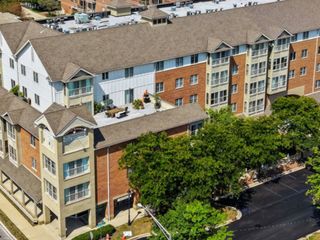 50 N Bokelman Street 338, Roselle, IL 60172