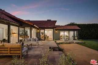 992 Napoli Drive, Pacific Palisades, CA 90272