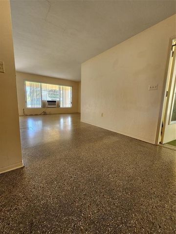 2707-2709 NE 32nd Street, Fort Lauderdale, FL 33306