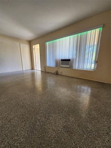 2707-2709 NE 32nd Street, Fort Lauderdale, FL 33306