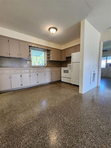 2707-2709 NE 32nd Street, Fort Lauderdale, FL 33306