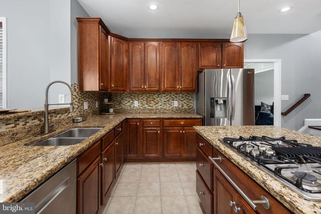 8 SAINT RICHARDS CT, Stafford, VA 22556