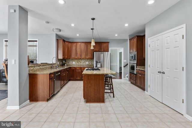 8 SAINT RICHARDS CT, Stafford, VA 22556