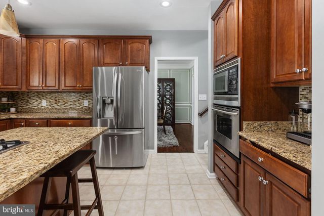 8 SAINT RICHARDS CT, Stafford, VA 22556