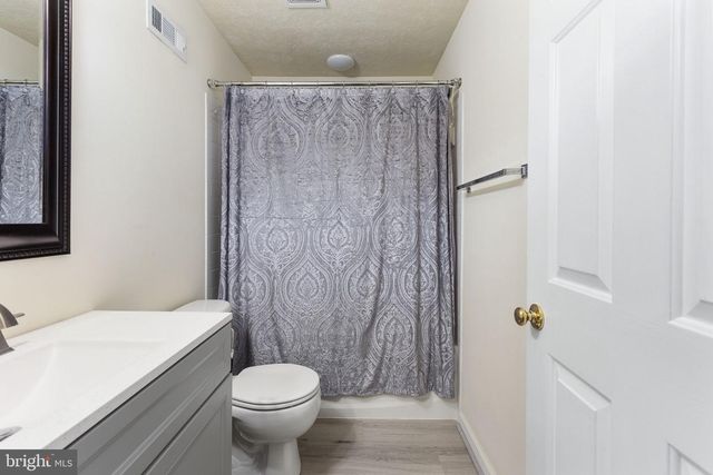 8 SAINT RICHARDS CT, Stafford, VA 22556