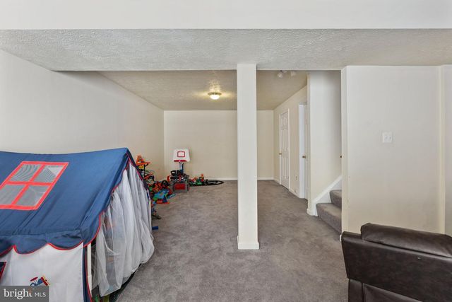 8 SAINT RICHARDS CT, Stafford, VA 22556