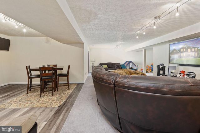 8 SAINT RICHARDS CT, Stafford, VA 22556