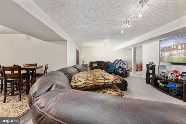 8 SAINT RICHARDS CT, Stafford, VA 22556