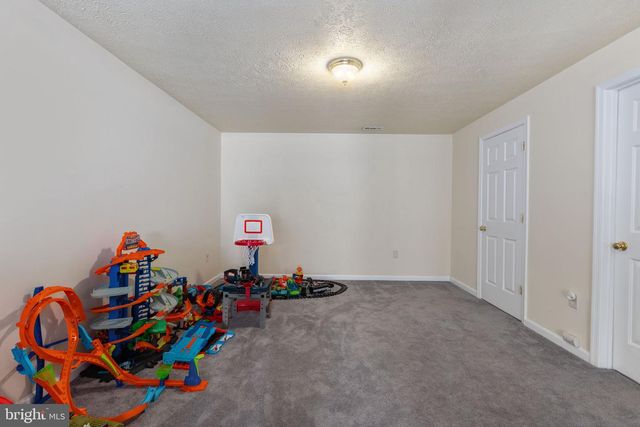 8 SAINT RICHARDS CT, Stafford, VA 22556