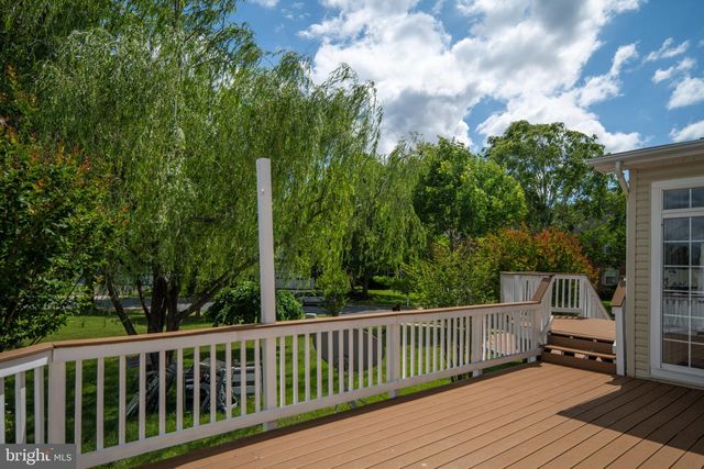 8 SAINT RICHARDS CT, Stafford, VA 22556