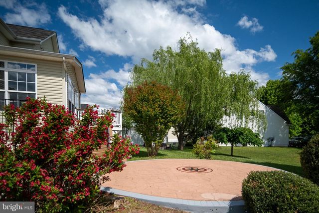 8 SAINT RICHARDS CT, Stafford, VA 22556