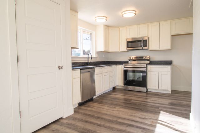 177 S 200 E, Orem, UT 84058