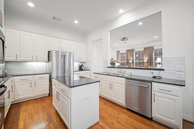 1507 Shady Villa Fern, Houston, TX 77055
