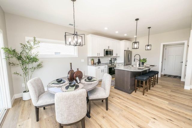2917 Seminole Way, Piqua, OH 45356