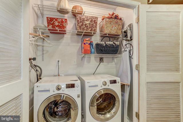 6036 OLD LANDING WAY, Burke, VA 22015