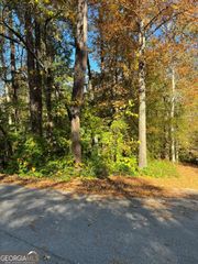 130 Valley Drive, Stockbridge, GA 30281