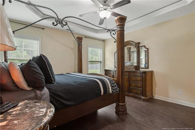 945 Pecan Grove Loop, Hope Mills, NC 28348