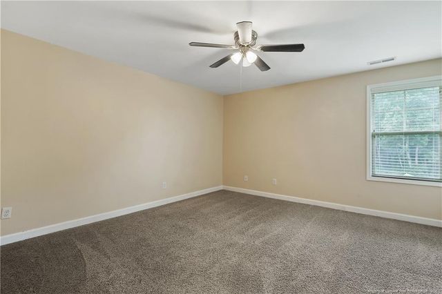 945 Pecan Grove Loop, Hope Mills, NC 28348