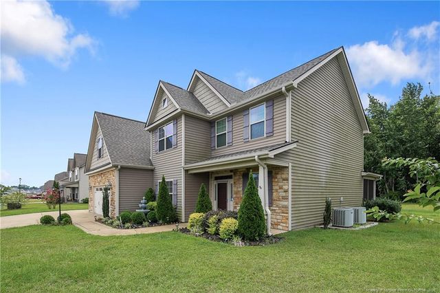 945 Pecan Grove Loop, Hope Mills, NC 28348