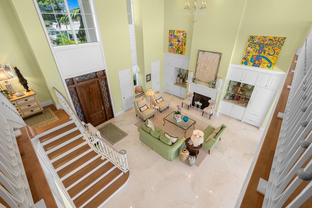 2870 NE 24th Place, Fort Lauderdale, FL 33305