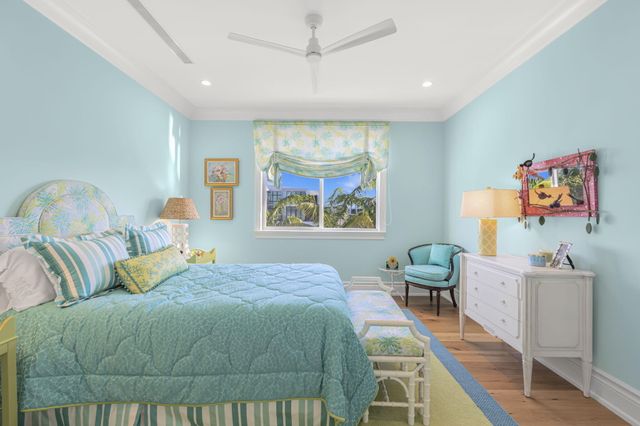2870 NE 24th Place, Fort Lauderdale, FL 33305