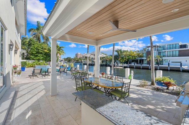 2870 NE 24th Place, Fort Lauderdale, FL 33305