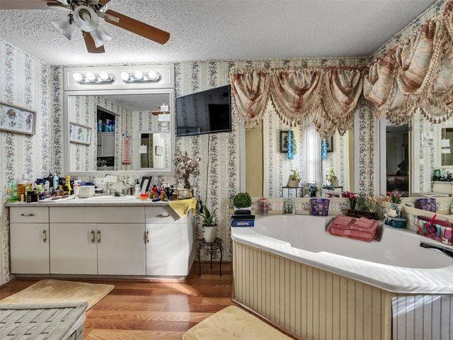 1010 Airline N, Rosharon, TX 77583