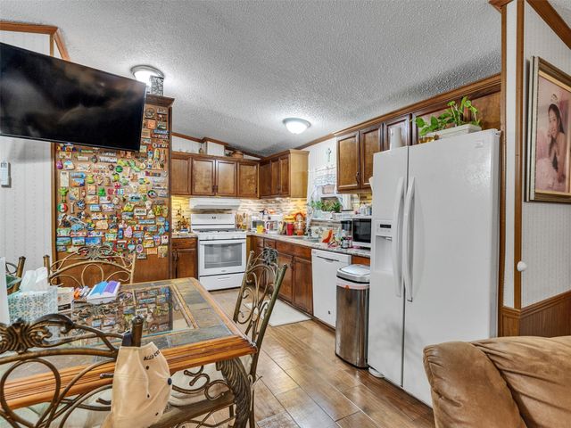 1010 Airline N, Rosharon, TX 77583