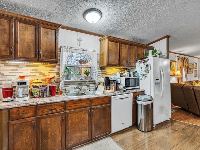 1010 Airline N, Rosharon, TX 77583