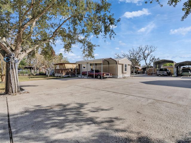 1010 Airline N, Rosharon, TX 77583