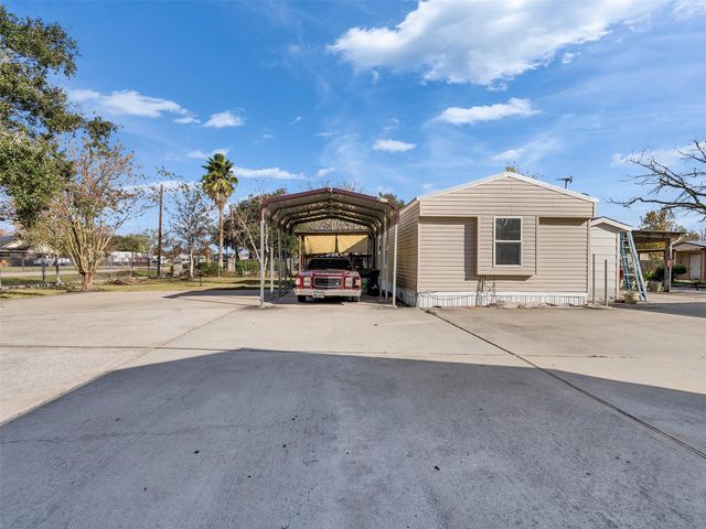 1010 Airline N, Rosharon, TX 77583