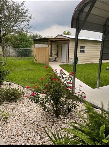 1010 Airline N, Rosharon, TX 77583